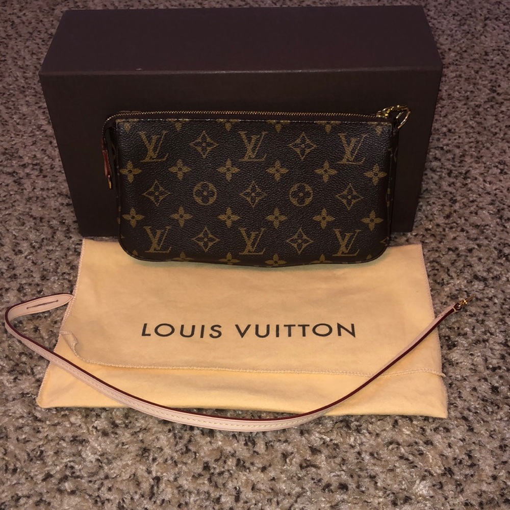 Louis Vuitton - Pochette Accessories
